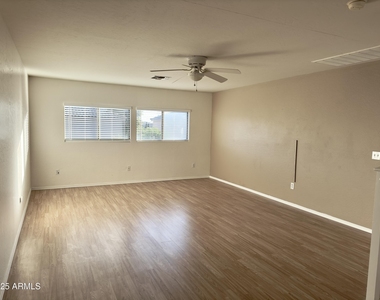 3435 E Longhorn Drive - Photo Thumbnail 12