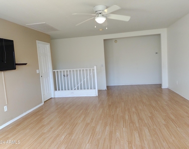 3435 E Longhorn Drive - Photo Thumbnail 11