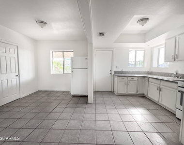 1625 N 31st Street - Photo Thumbnail 7