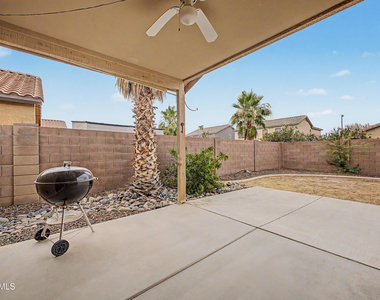 642 W Mesquite Tree Lane - Photo Thumbnail 5