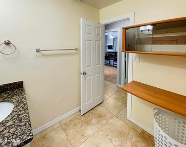 3720 W Mauna Loa Lane - Photo Thumbnail 12