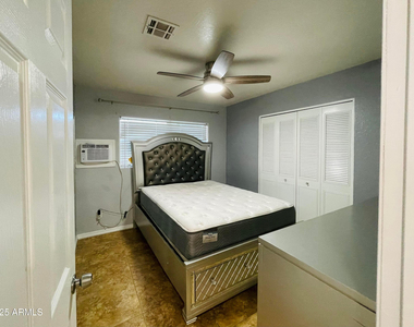 3720 W Mauna Loa Lane - Photo Thumbnail 13