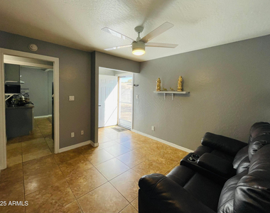 3720 W Mauna Loa Lane - Photo Thumbnail 5