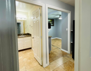3720 W Mauna Loa Lane - Photo Thumbnail 14