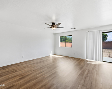 12345 W Heatherbrae Drive - Photo Thumbnail 5