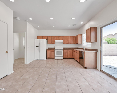 630 E Dekalb Lane - Photo Thumbnail 4
