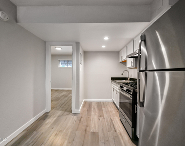 3025 N 32nd Street - Photo Thumbnail 4