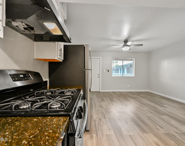 3025 N 32nd Street - Photo Thumbnail 7