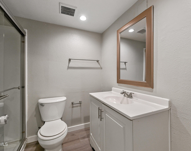 3025 N 32nd Street - Photo Thumbnail 9