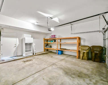 8053 W Waltann Lane - Photo Thumbnail 20