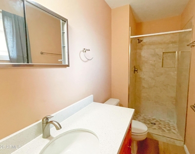 1515 W Huntington Drive - Photo Thumbnail 9