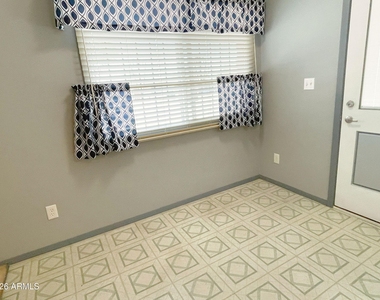 1515 W Huntington Drive - Photo Thumbnail 6