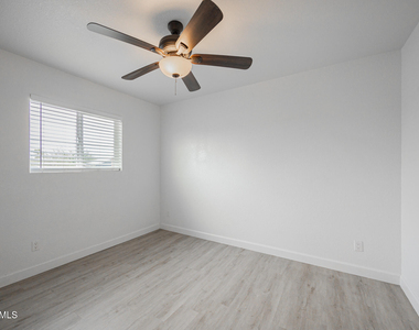715 N 12th Avenue - Photo Thumbnail 9