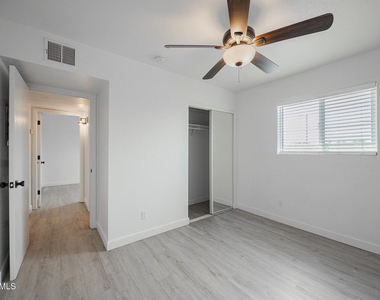 715 N 12th Avenue - Photo Thumbnail 10