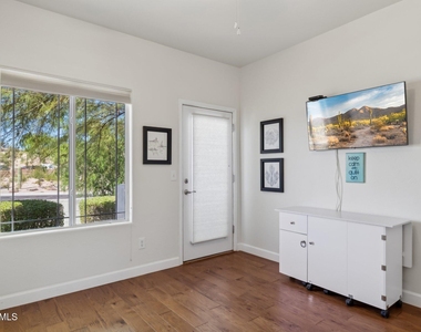 9750 N Monterey Drive - Photo Thumbnail 17