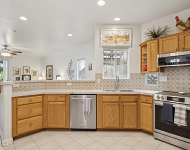9750 N Monterey Drive - Photo Thumbnail 2