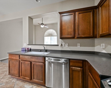 29459 N 22nd Avenue - Photo Thumbnail 6