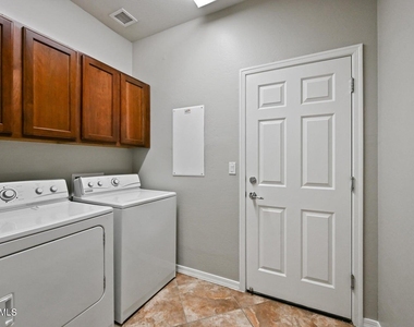 29459 N 22nd Avenue - Photo Thumbnail 12