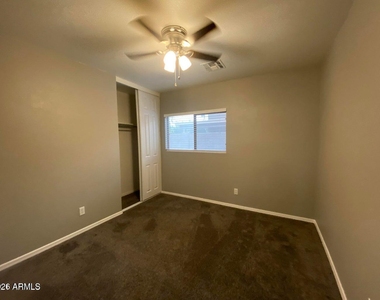 1117 E Arabian Drive - Photo Thumbnail 14