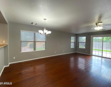1117 E Arabian Drive - Photo Thumbnail 22