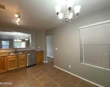 1117 E Arabian Drive - Photo Thumbnail 23