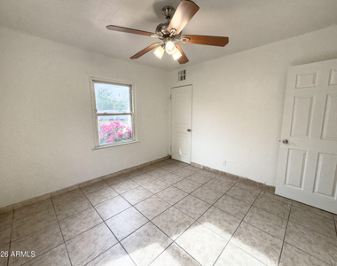 2517 E Culver Street - Photo Thumbnail 23