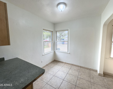 2517 E Culver Street - Photo Thumbnail 9