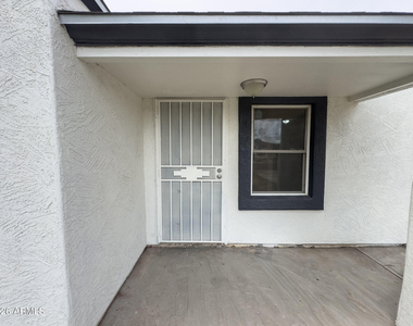 2517 E Culver Street - Photo Thumbnail 4