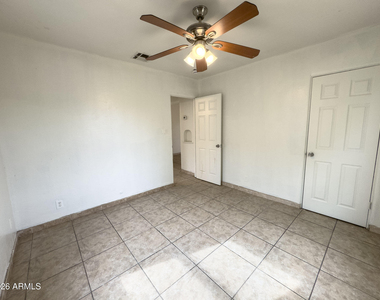2517 E Culver Street - Photo Thumbnail 18