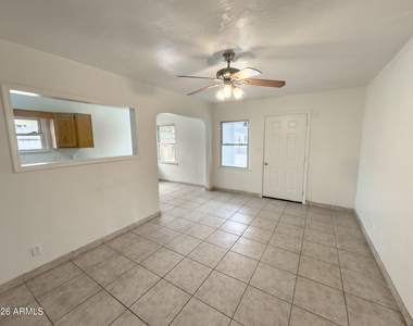 2517 E Culver Street - Photo Thumbnail 8