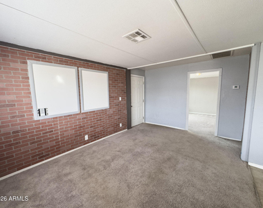 13522 W Maryland Avenue - Photo Thumbnail 15