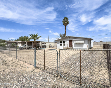 13522 W Maryland Avenue - Photo Thumbnail 4
