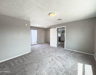 13522 W Maryland Avenue - Photo Thumbnail 18