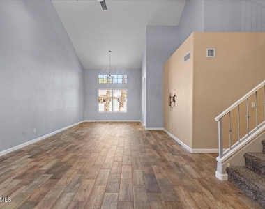 3260 S Laguna Drive - Photo Thumbnail 3