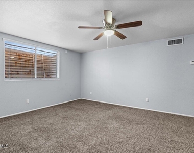 3260 S Laguna Drive - Photo Thumbnail 22