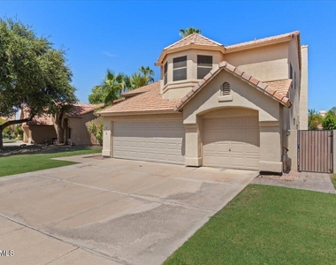 3260 S Laguna Drive - Photo Thumbnail 1