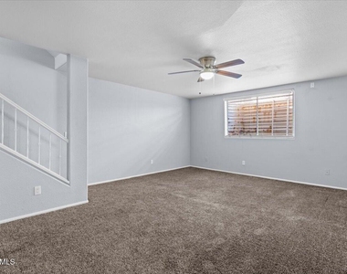 3260 S Laguna Drive - Photo Thumbnail 24
