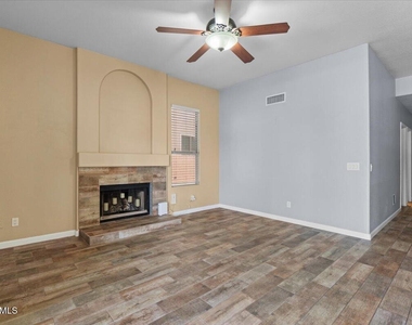 3260 S Laguna Drive - Photo Thumbnail 16