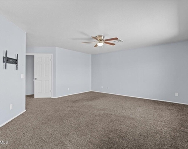 3260 S Laguna Drive - Photo Thumbnail 30