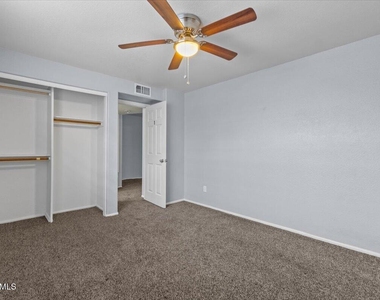 3260 S Laguna Drive - Photo Thumbnail 26