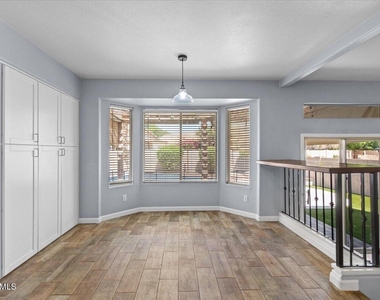 3260 S Laguna Drive - Photo Thumbnail 12