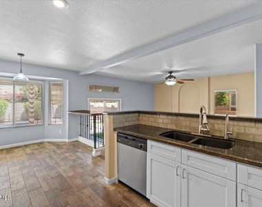 3260 S Laguna Drive - Photo Thumbnail 11