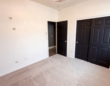 18183 W Carlota Lane - Photo Thumbnail 8