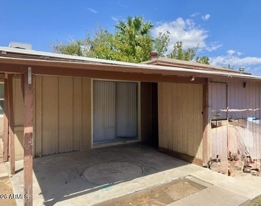 7561 N 27th Avenue - Photo Thumbnail 19