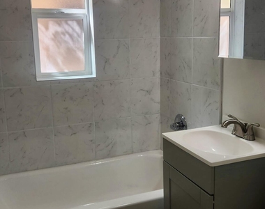 7561 N 27th Avenue - Photo Thumbnail 11