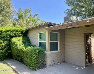 7561 N 27th Avenue - Photo Thumbnail 22