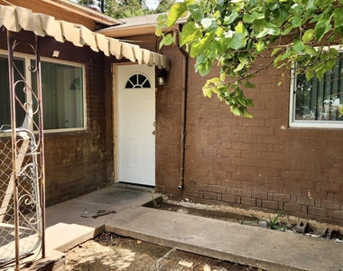7561 N 27th Avenue - Photo Thumbnail 18