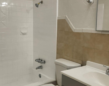 2240 W Morten Avenue - Photo Thumbnail 7