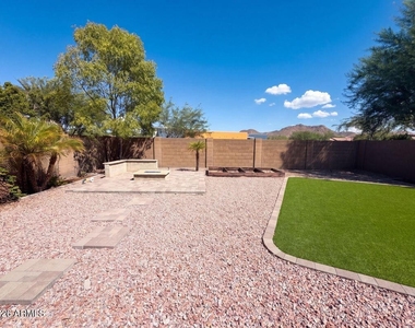 2622 W Gray Wolf Trail - Photo Thumbnail 8