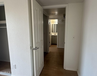 2844 E Monte Cristo Avenue - Photo Thumbnail 6
